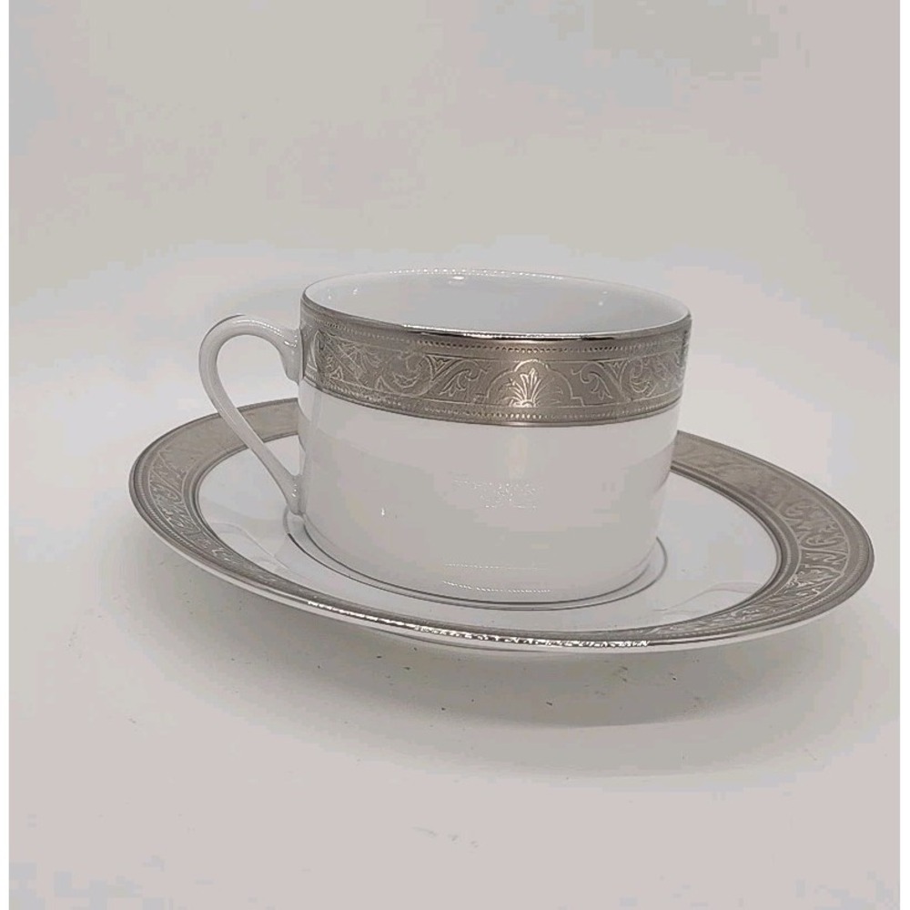 NEW Philippe Deshoulieres Trianon Platinum Flat Cup& Saucer Set Tea Cup